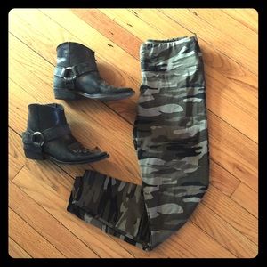 Express camo leggings